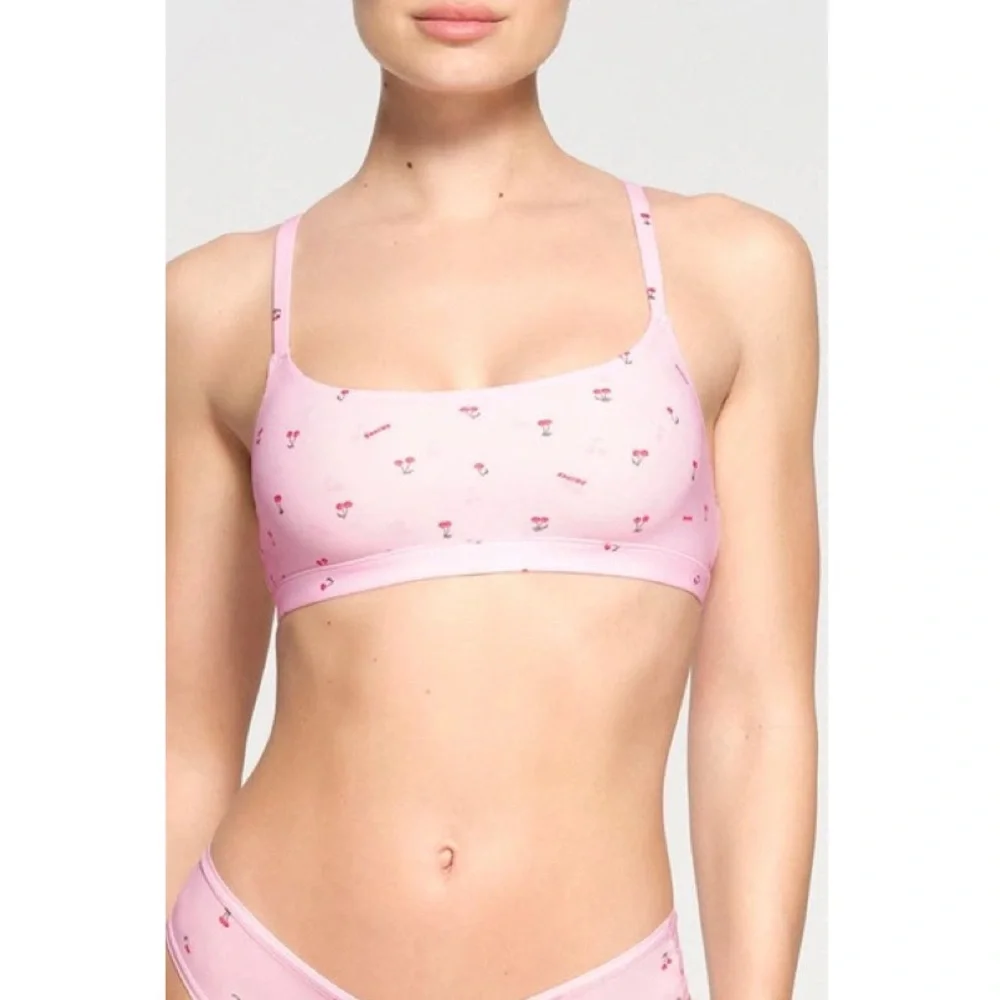 SKIMS Fits Everybody Scoop Pink Cherry Print Bralette - Picture 1 of 16